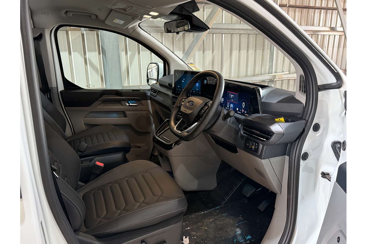 2025 Ford Tourneo Titanium X AV SWB