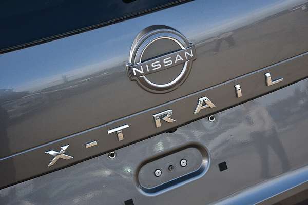 2023 Nissan X-TRAIL ST-L T33