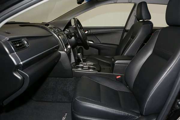 2015 Toyota Camry Atara SL AVV50R