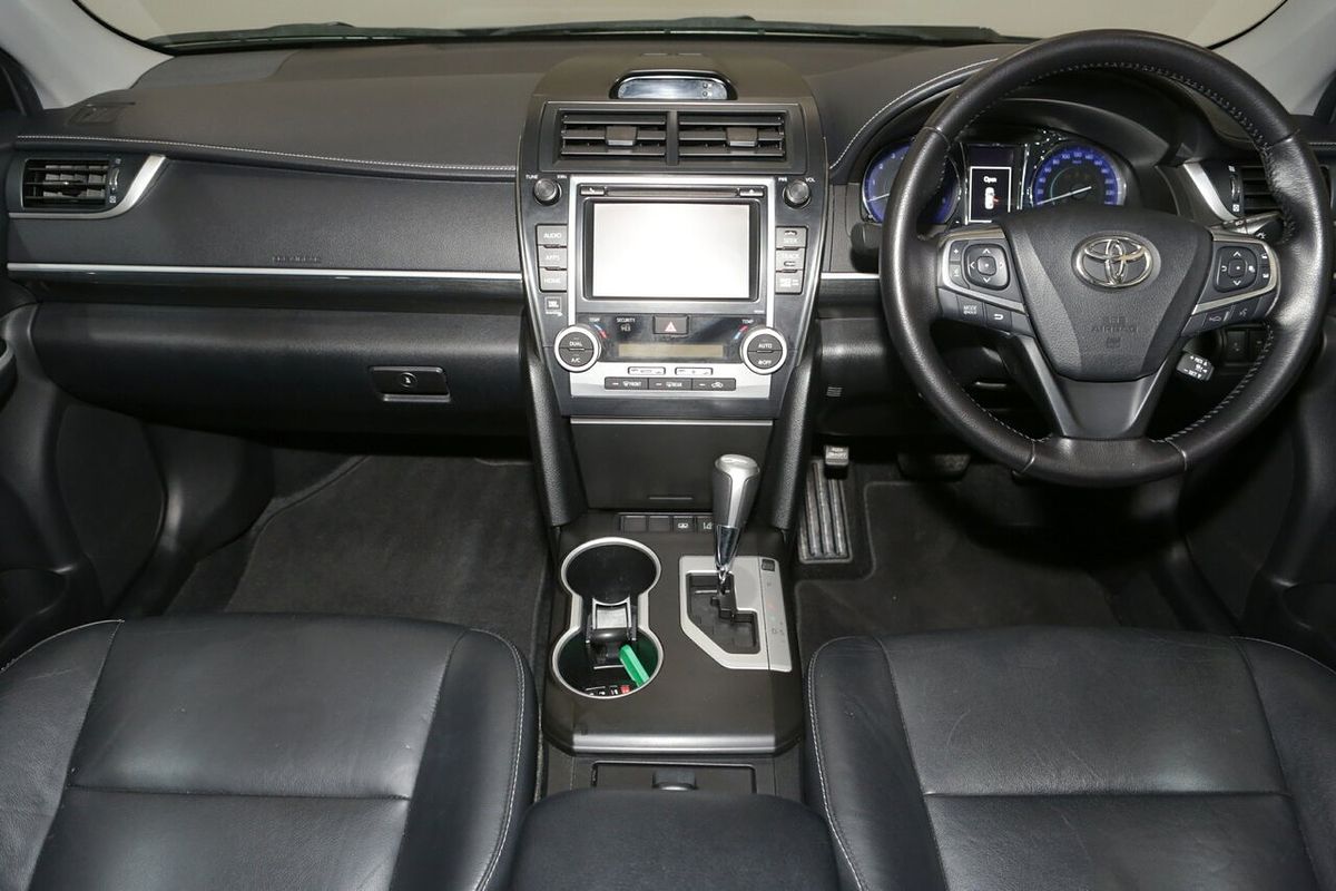 2015 Toyota Camry Atara SL AVV50R