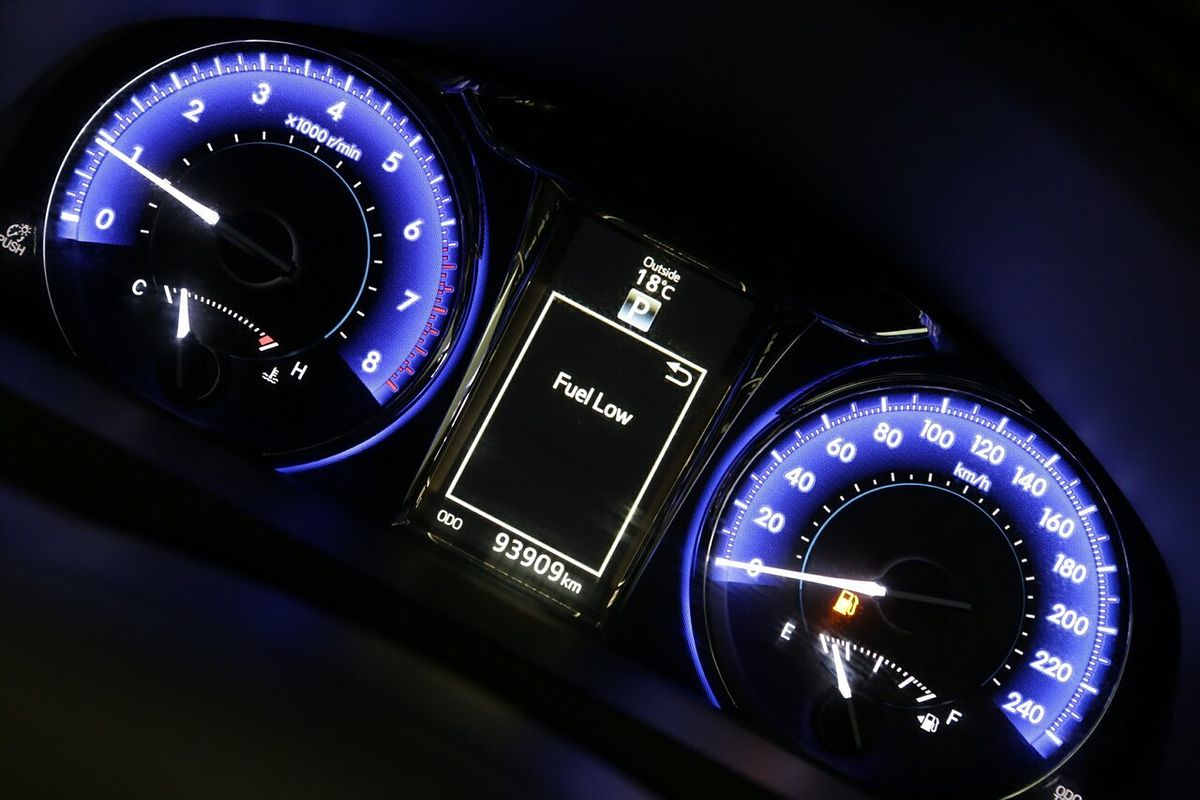 2015 Toyota Camry Atara SL AVV50R