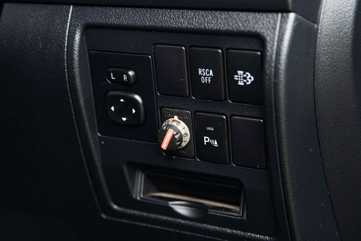 2019 Toyota Landcruiser GXL VDJ200R
