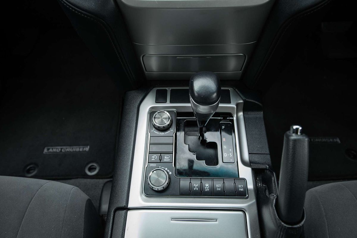 2019 Toyota Landcruiser GXL VDJ200R