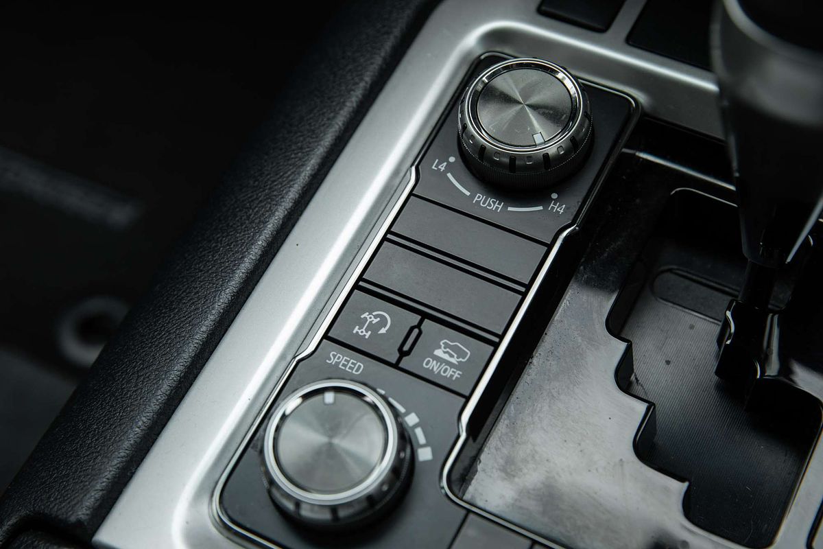 2019 Toyota Landcruiser GXL VDJ200R