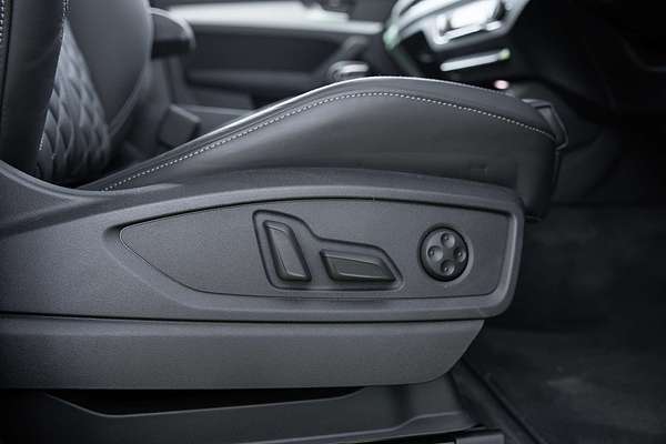 2024 Audi Q5 45 TFSI S line FY