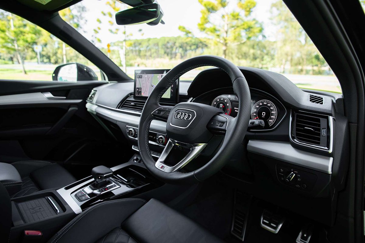 2024 Audi Q5 45 TFSI S line FY