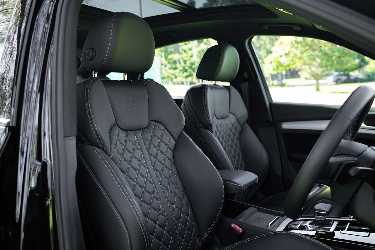 2024 Audi Q5 45 TFSI S line FY