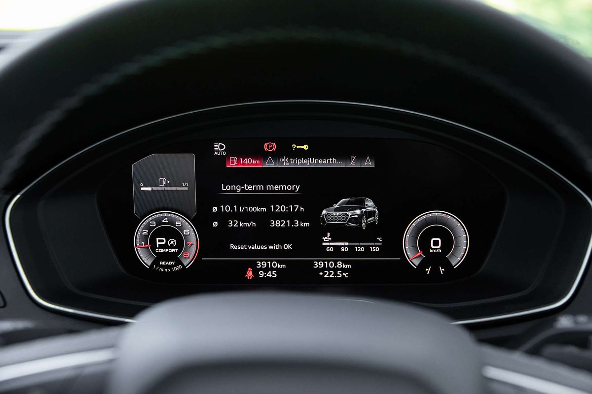 2024 Audi Q5 45 TFSI S line FY