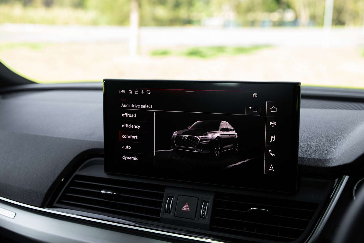 2024 Audi Q5 45 TFSI S line FY