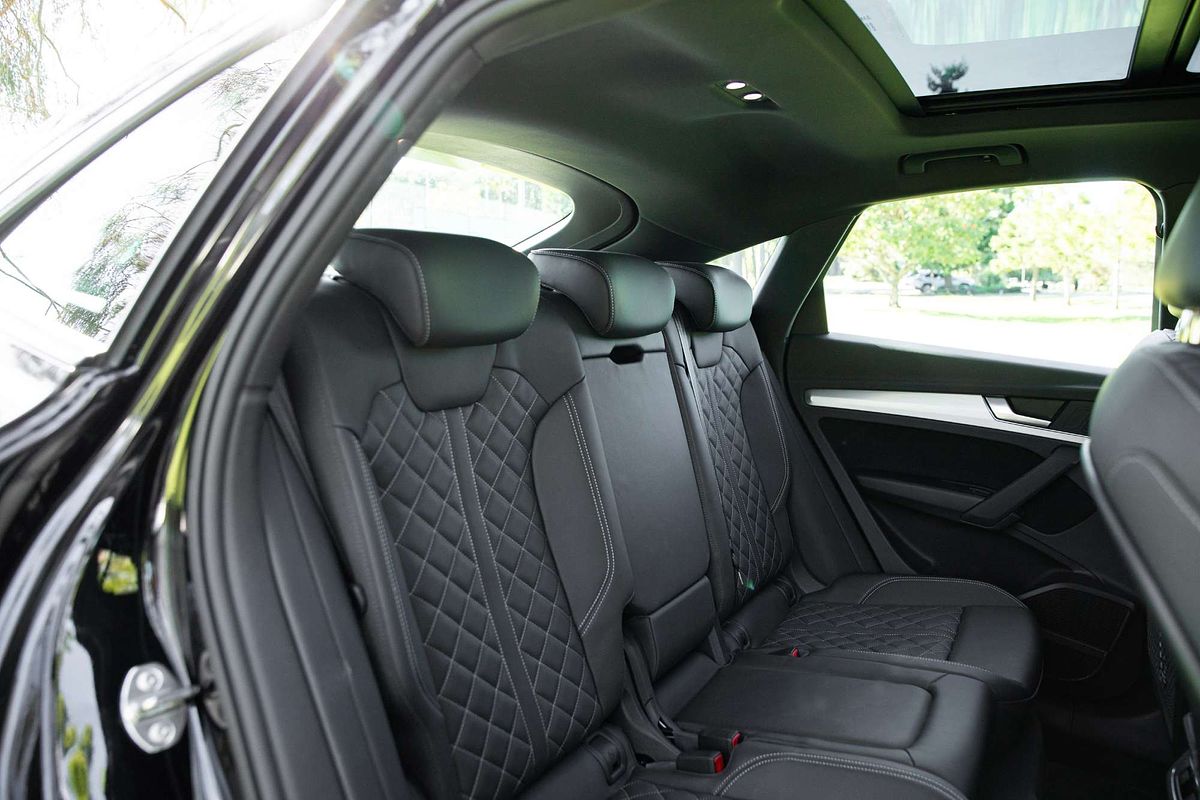 2024 Audi Q5 45 TFSI S line FY