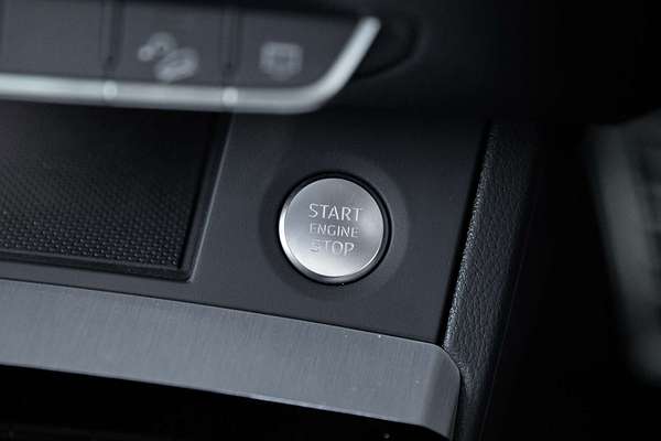 2024 Audi Q5 45 TFSI S line FY