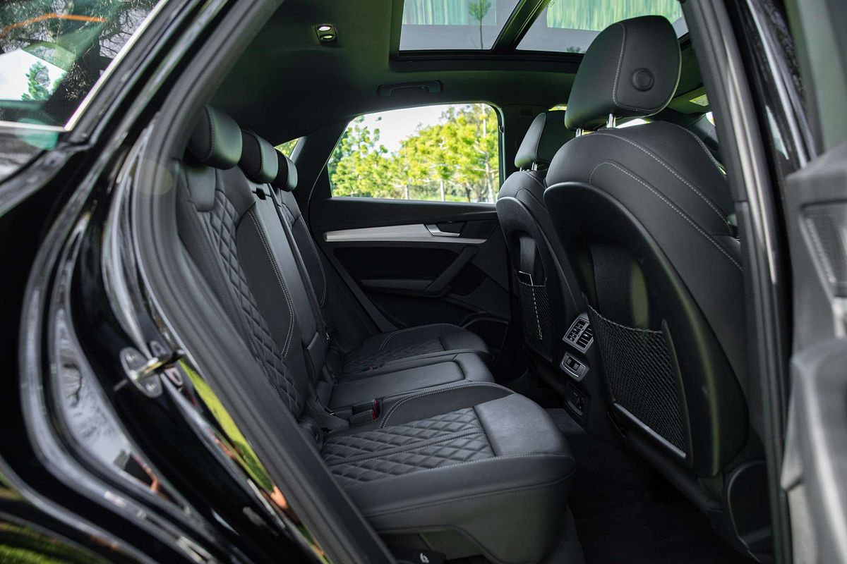 2024 Audi Q5 45 TFSI S line FY
