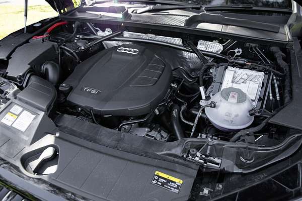 2024 Audi Q5 45 TFSI S line FY