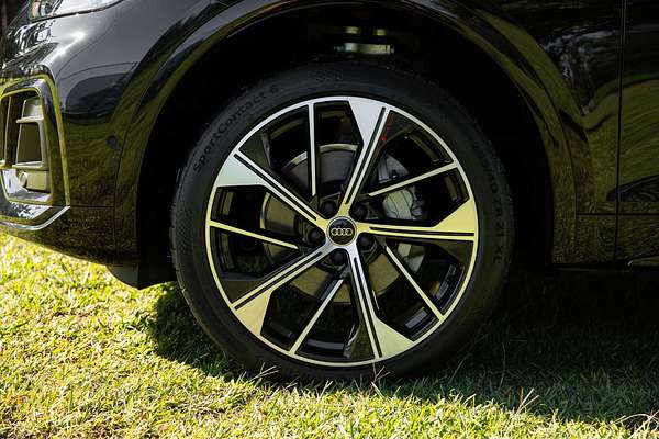 2024 Audi Q5 45 TFSI S line FY