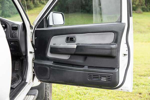 2012 Nissan Navara ST-R D22 4X4