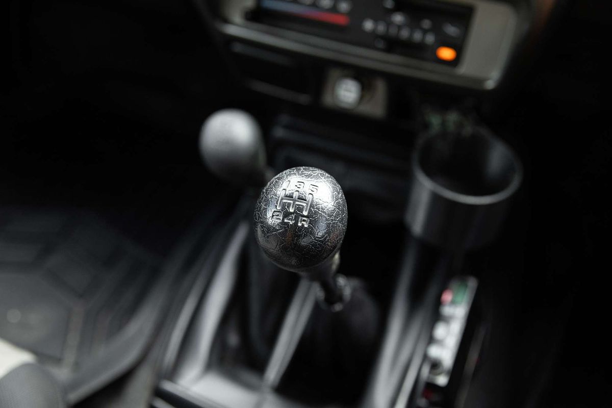 2012 Nissan Navara ST-R D22 4X4