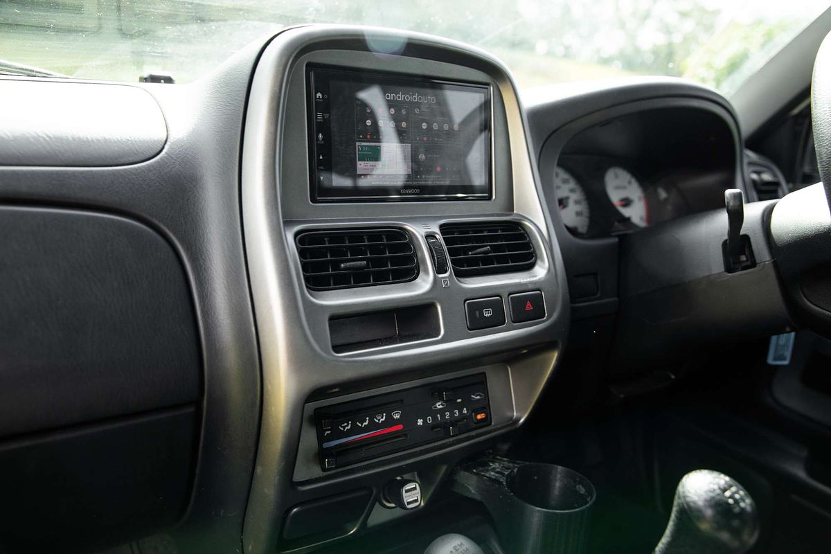 2012 Nissan Navara ST-R D22 4X4