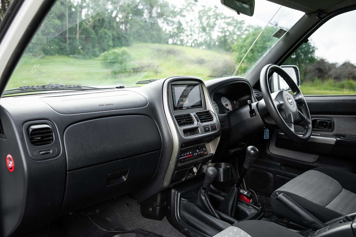 2012 Nissan Navara ST-R D22 4X4