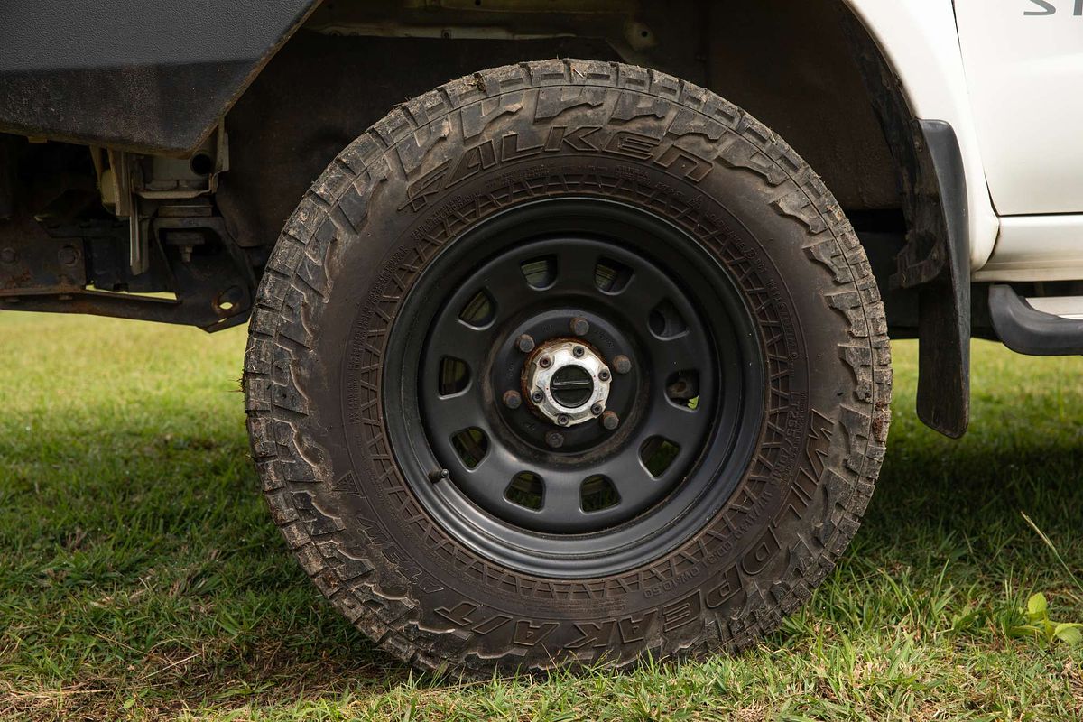 2012 Nissan Navara ST-R D22 4X4