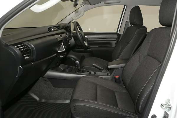 2024 Toyota Hilux SR GUN126R 4X4