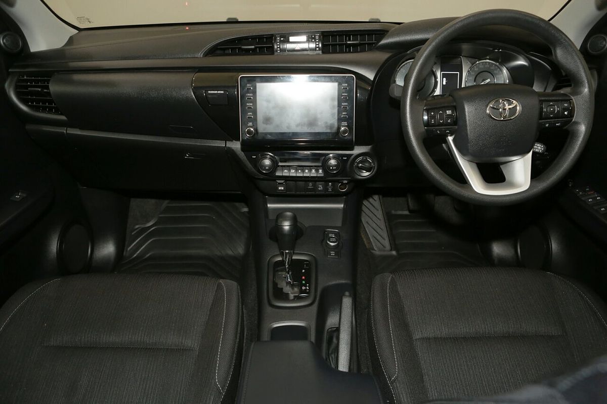2024 Toyota Hilux SR GUN126R 4X4