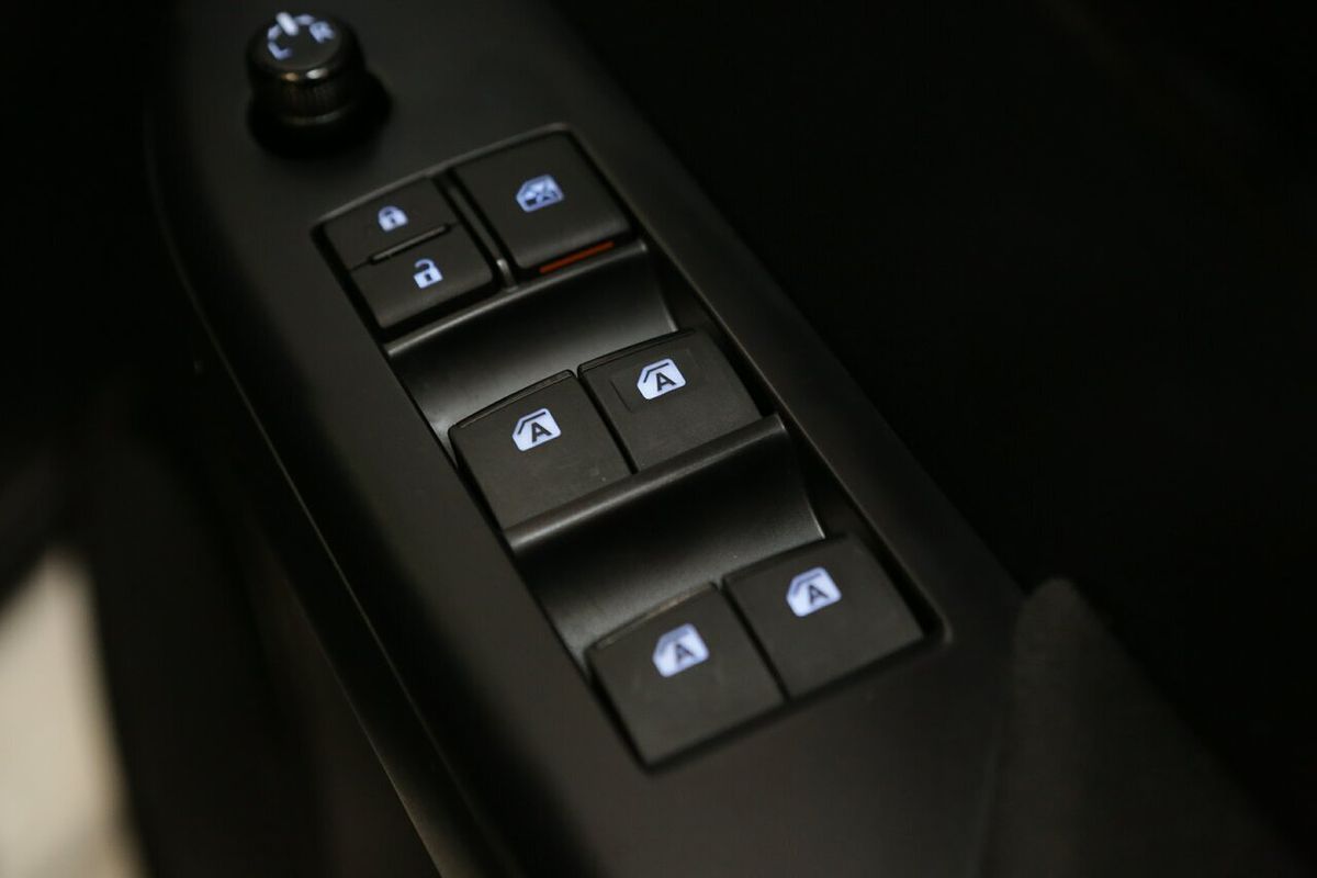 2024 Toyota Hilux SR GUN126R 4X4