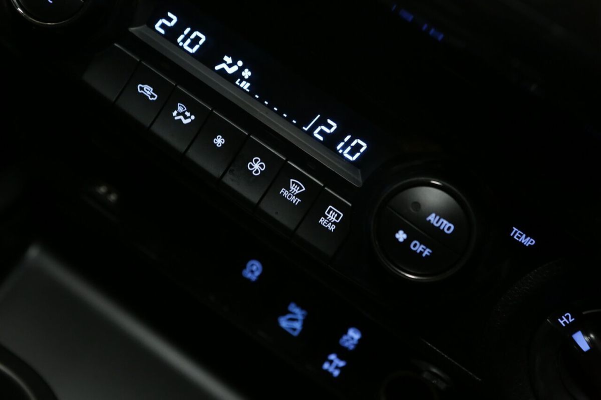 2024 Toyota Hilux SR GUN126R 4X4