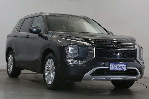 2024 Mitsubishi Outlander LS ZM