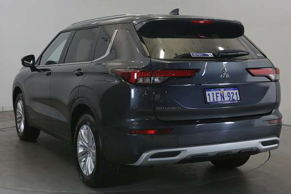2024 Mitsubishi Outlander LS ZM