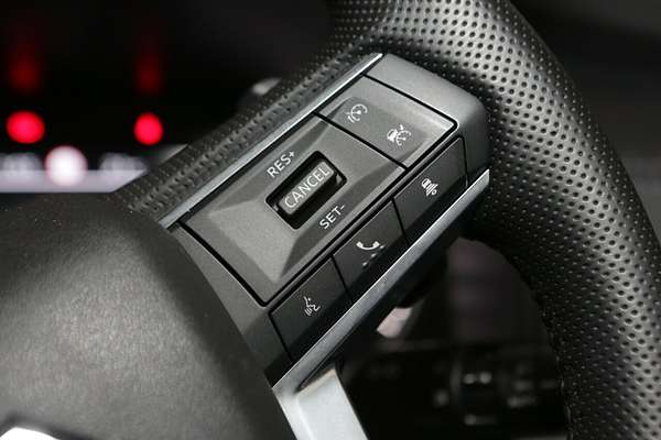 2024 Mitsubishi Outlander LS ZM