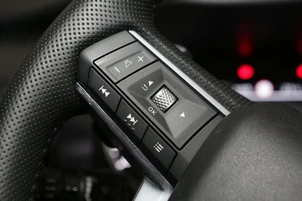 2024 Mitsubishi Outlander LS ZM