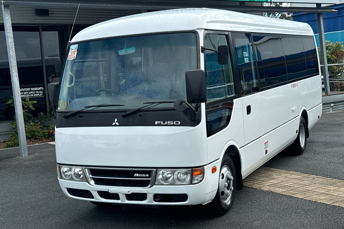 2015 Mitsubishi ROSA DELUXE BE600