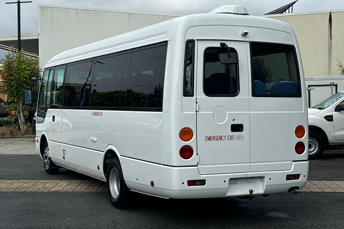 2015 Mitsubishi ROSA DELUXE BE600
