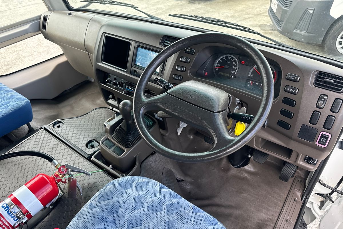 2015 Mitsubishi ROSA DELUXE BE600