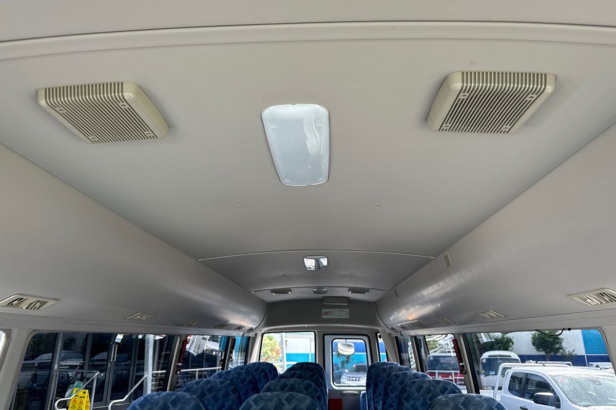 2015 Mitsubishi ROSA DELUXE BE600