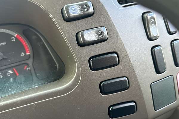 2015 Mitsubishi ROSA DELUXE BE600