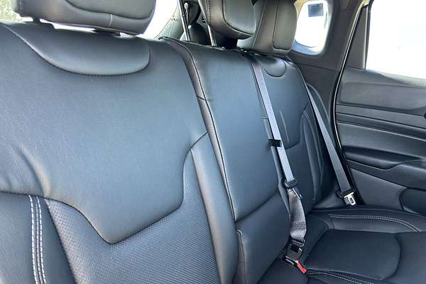 2023 Jeep Compass S-Limited M6