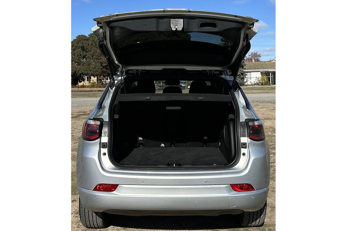 2023 Jeep Compass S-Limited M6