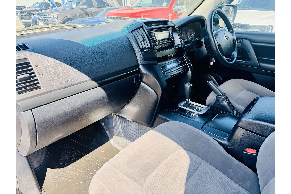 2016 Toyota Landcruiser GX VDJ200R