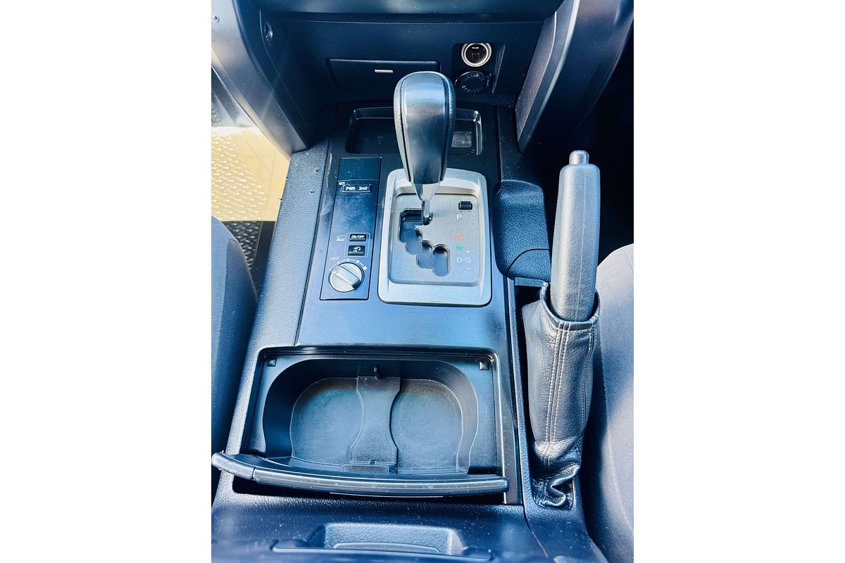 2016 Toyota Landcruiser GX VDJ200R