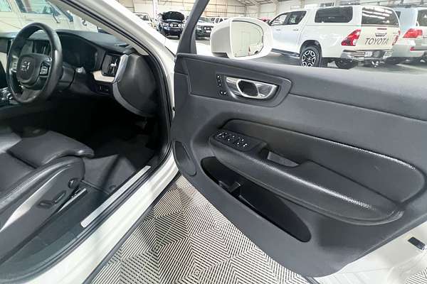 2020 Volvo XC60 T5 Inscription