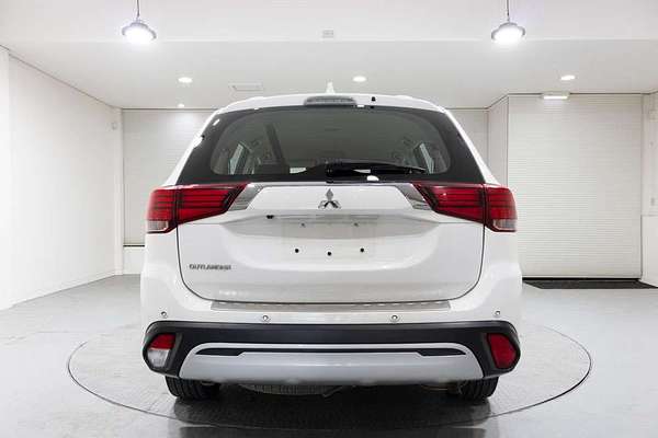 2020 Mitsubishi Outlander ES ZL