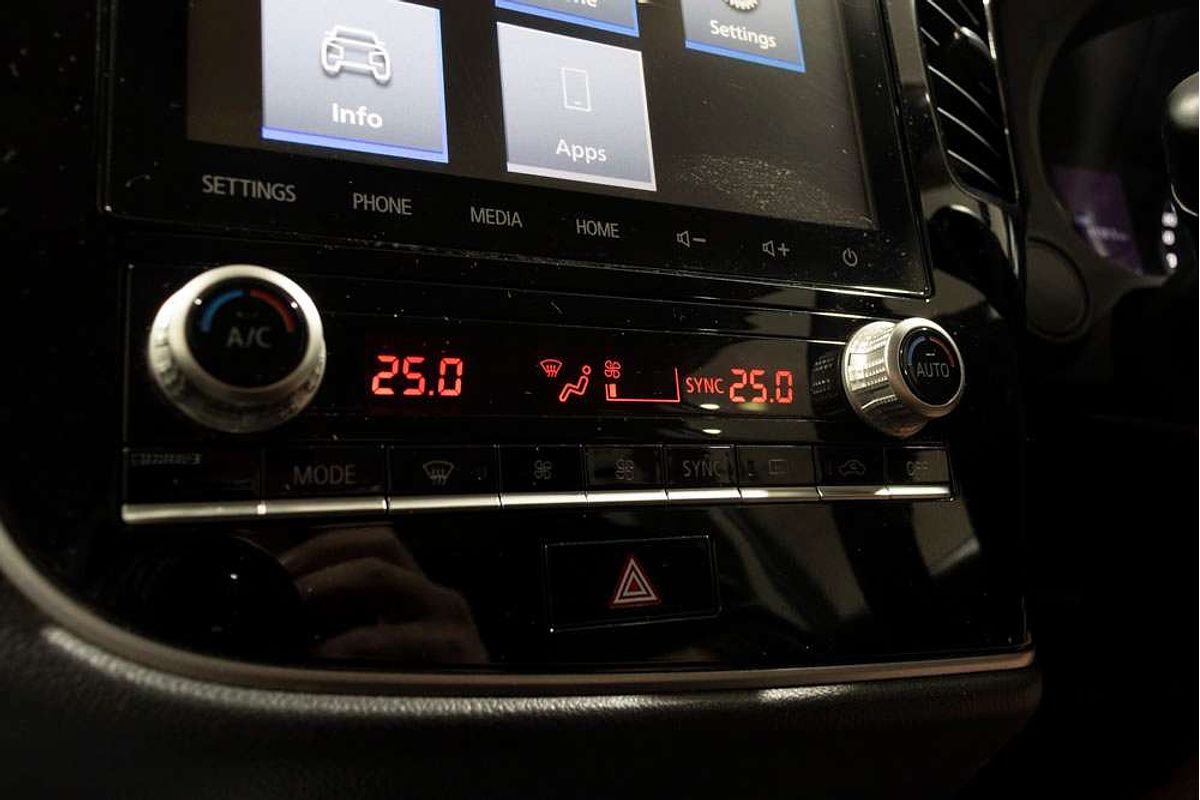 2020 Mitsubishi Outlander ES ZL