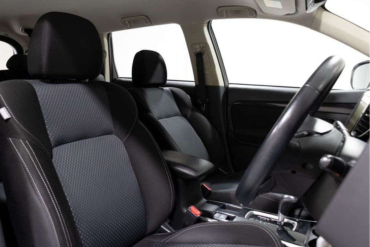 2020 Mitsubishi Outlander ES ZL