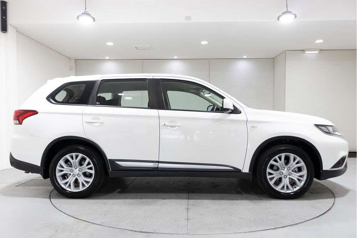 2020 Mitsubishi Outlander ES ZL