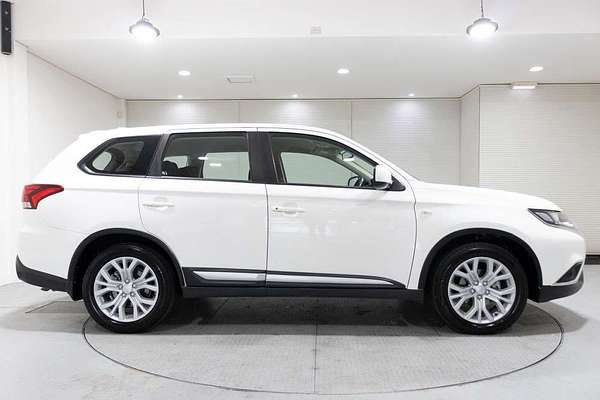 2020 Mitsubishi Outlander ES ZL