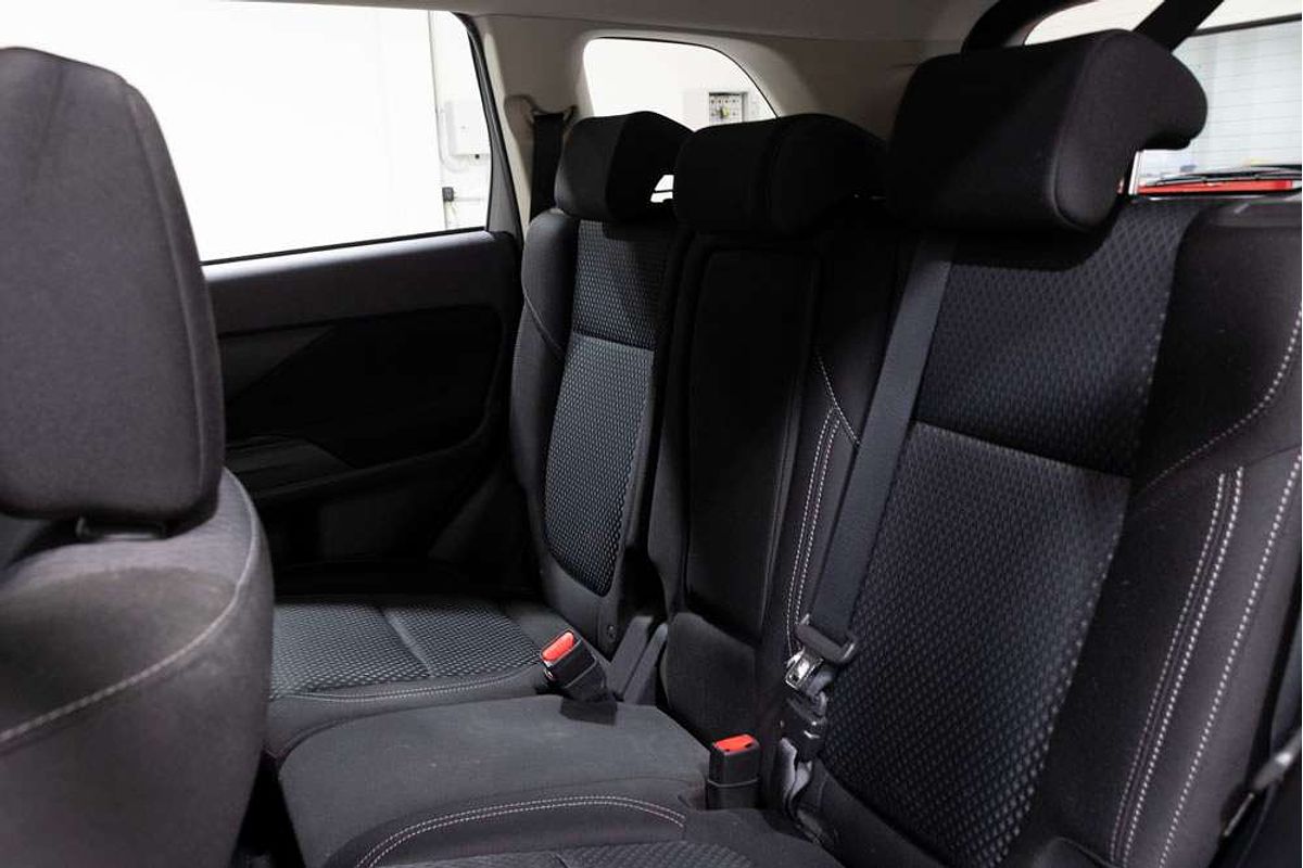2020 Mitsubishi Outlander ES ZL