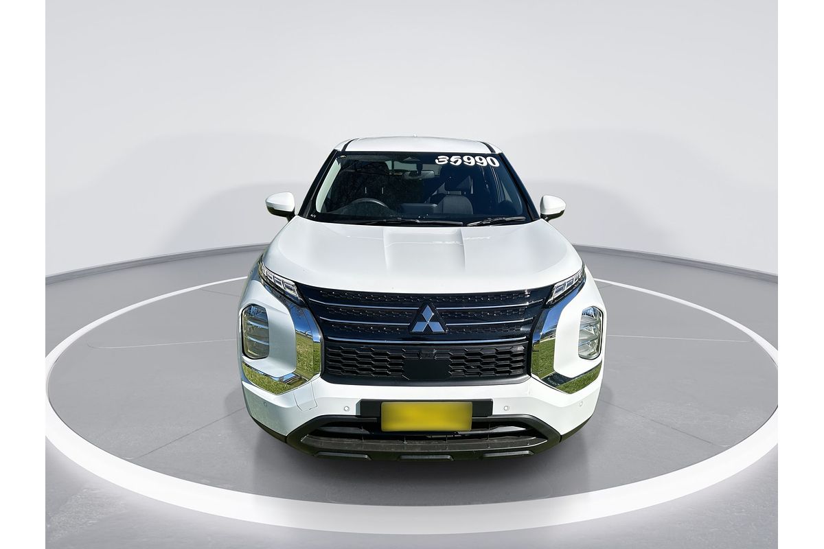 2023 Mitsubishi Outlander ES ZM