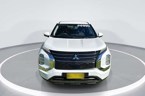 2023 Mitsubishi Outlander ES ZM