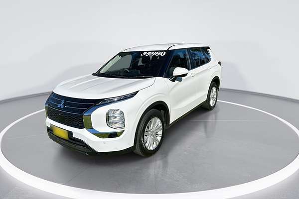2023 Mitsubishi Outlander ES ZM